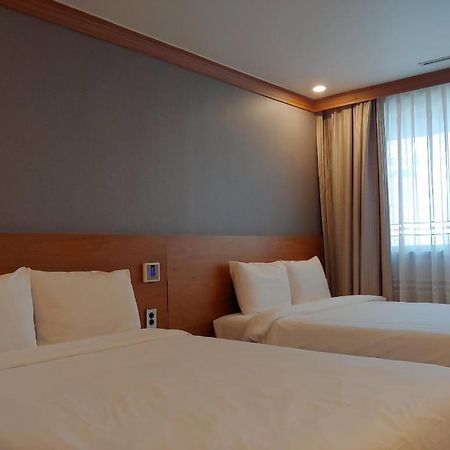 Dawn Beach Hotel Busan Bagian luar foto