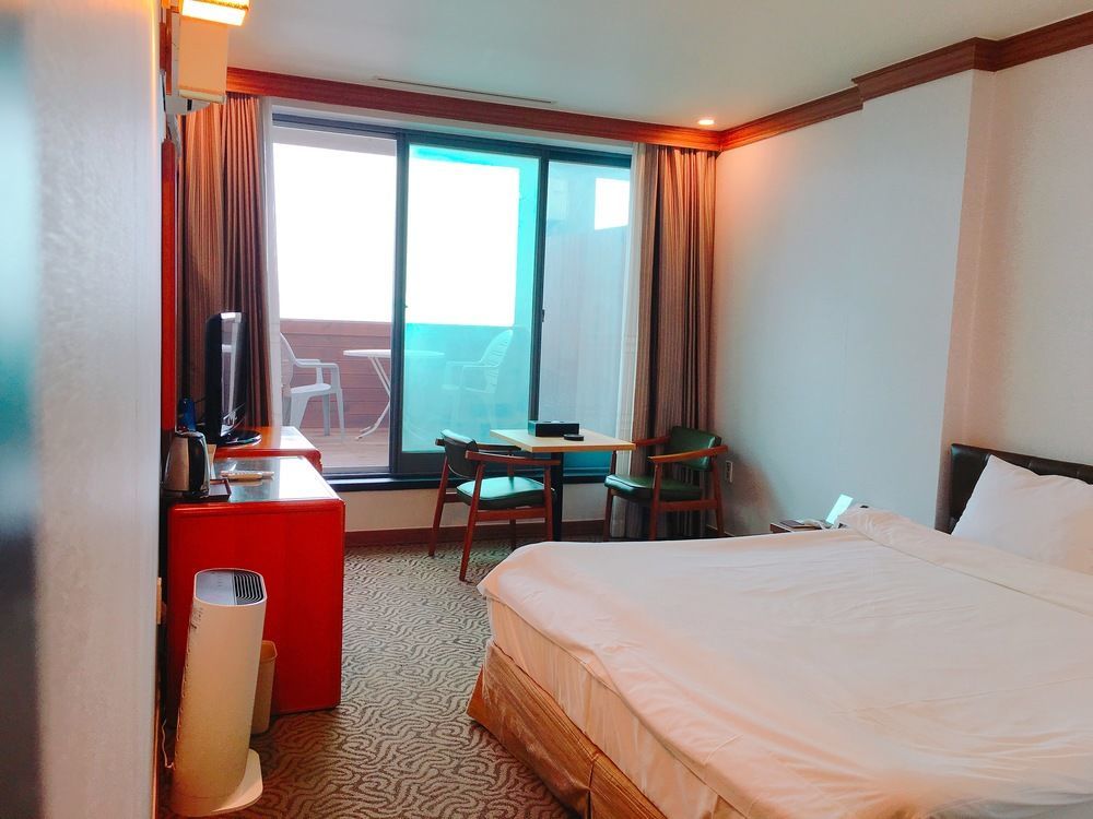 Dawn Beach Hotel Busan Bagian luar foto