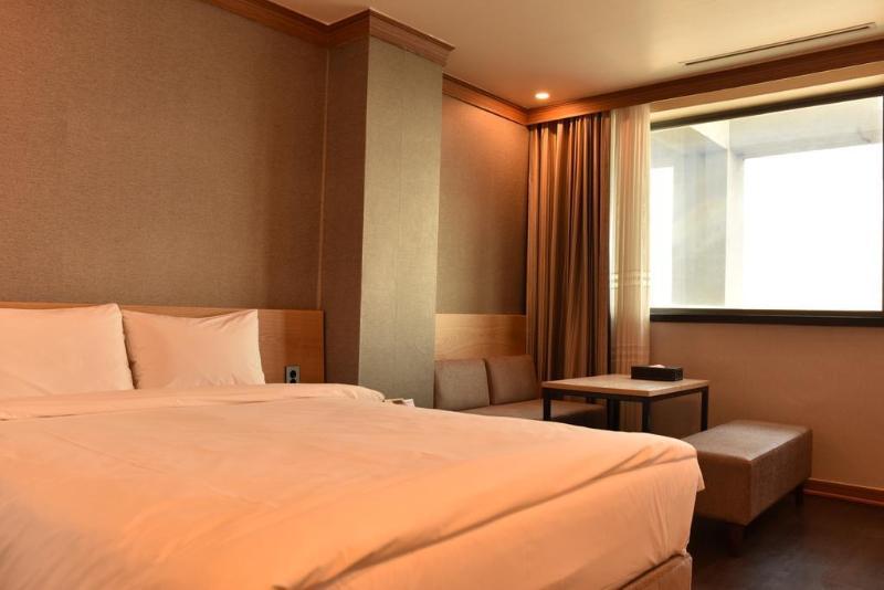 Dawn Beach Hotel Busan Bagian luar foto