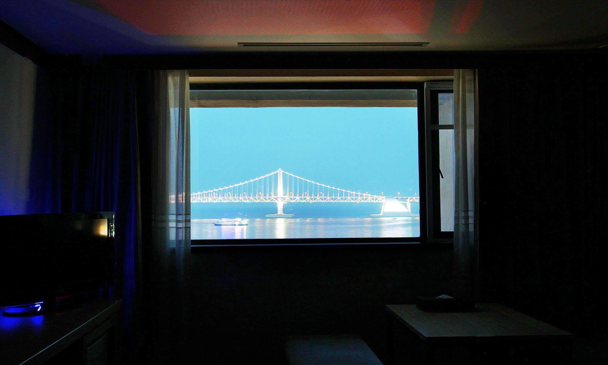 Dawn Beach Hotel Busan Bagian luar foto