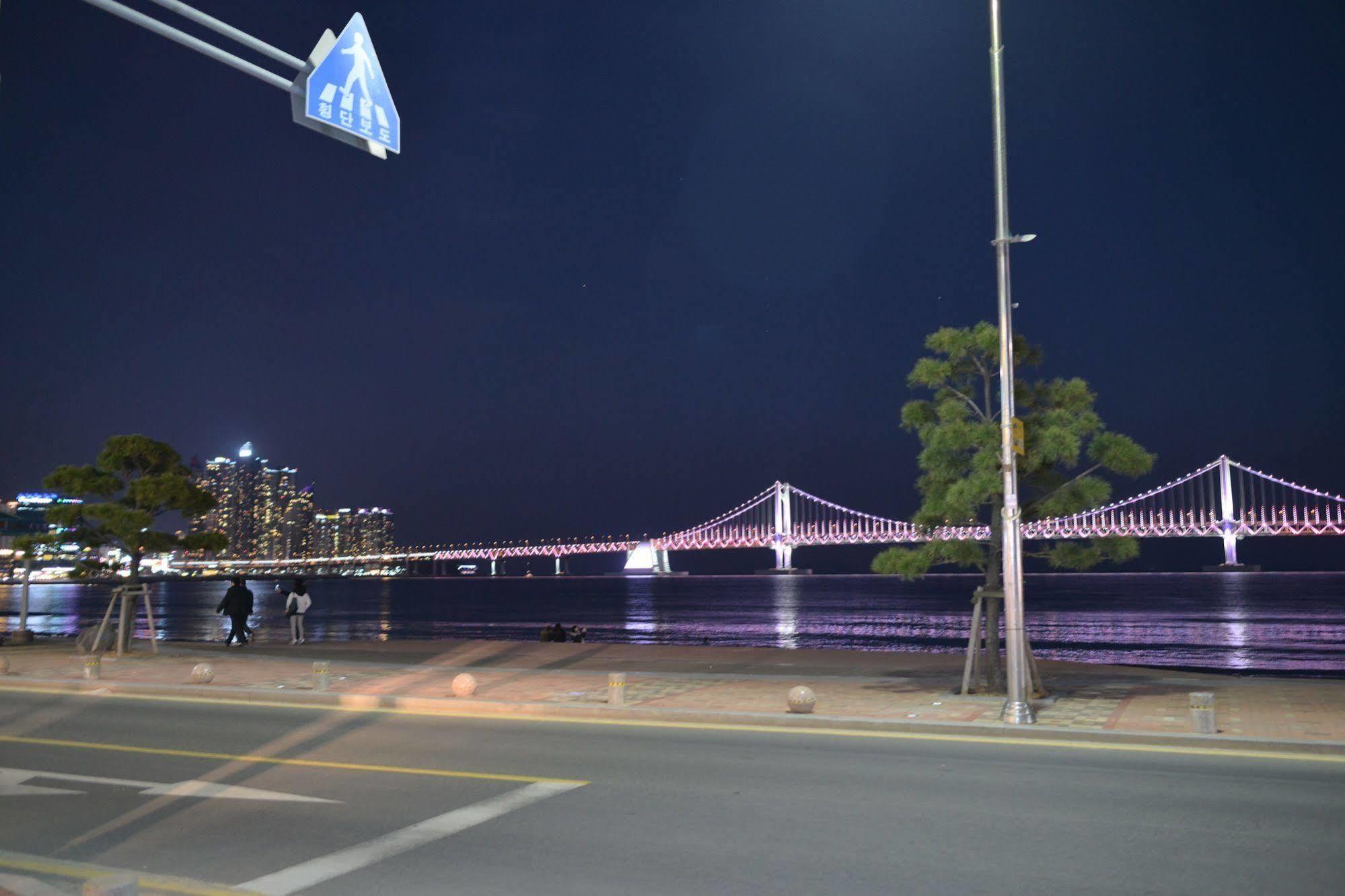 Dawn Beach Hotel Busan Bagian luar foto