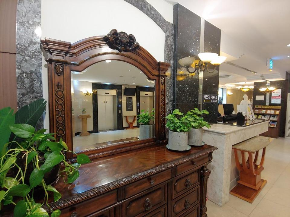 Dawn Beach Hotel Busan Bagian luar foto
