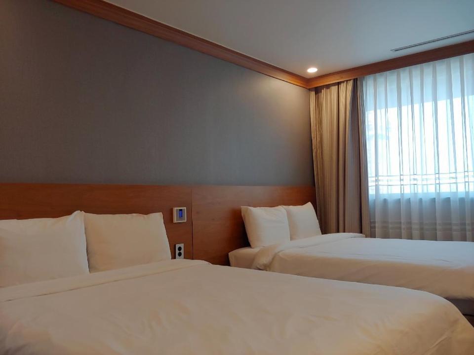 Dawn Beach Hotel Busan Bagian luar foto